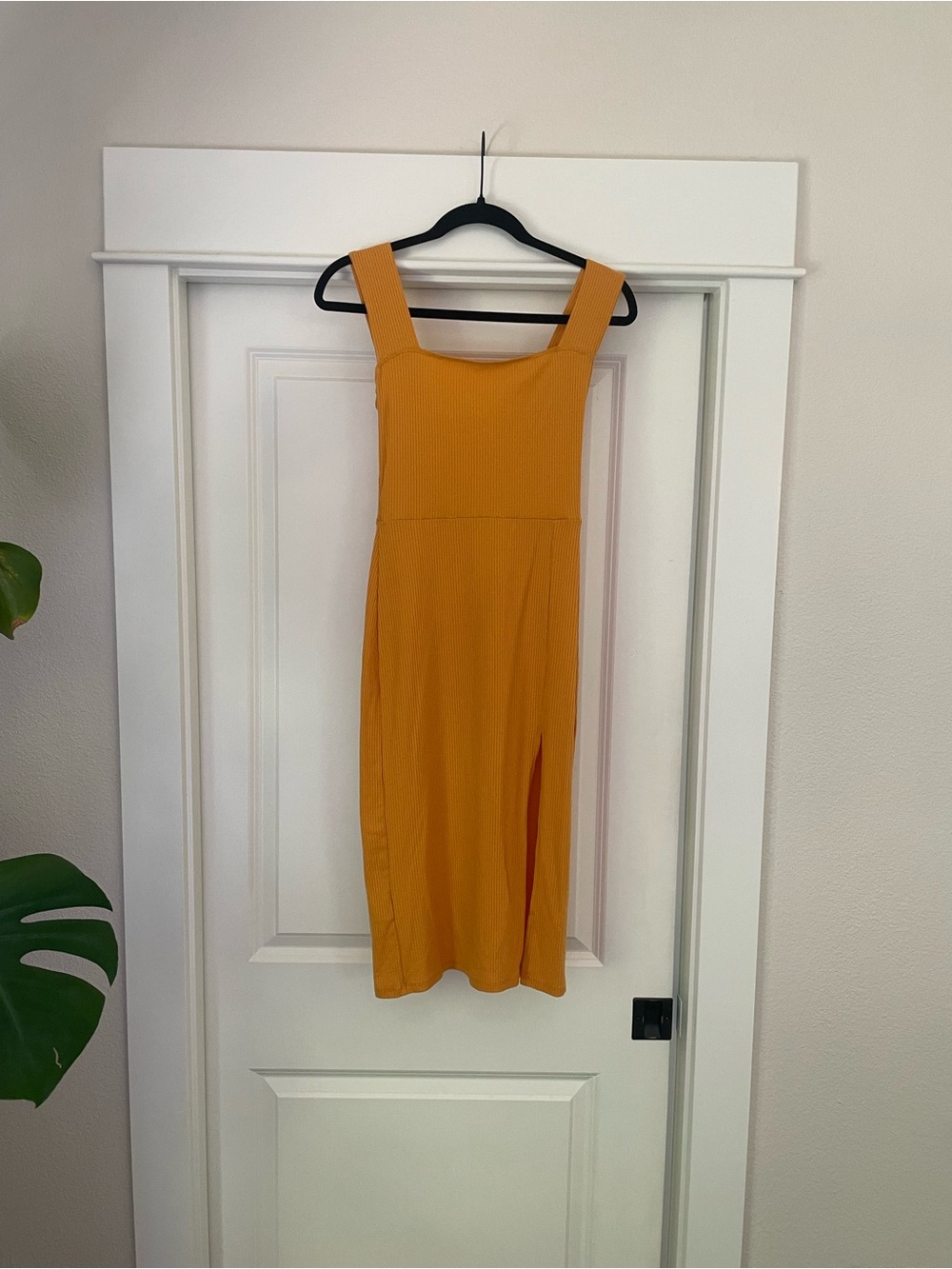 Reformation Cassi knit dress cantaloupe size 2